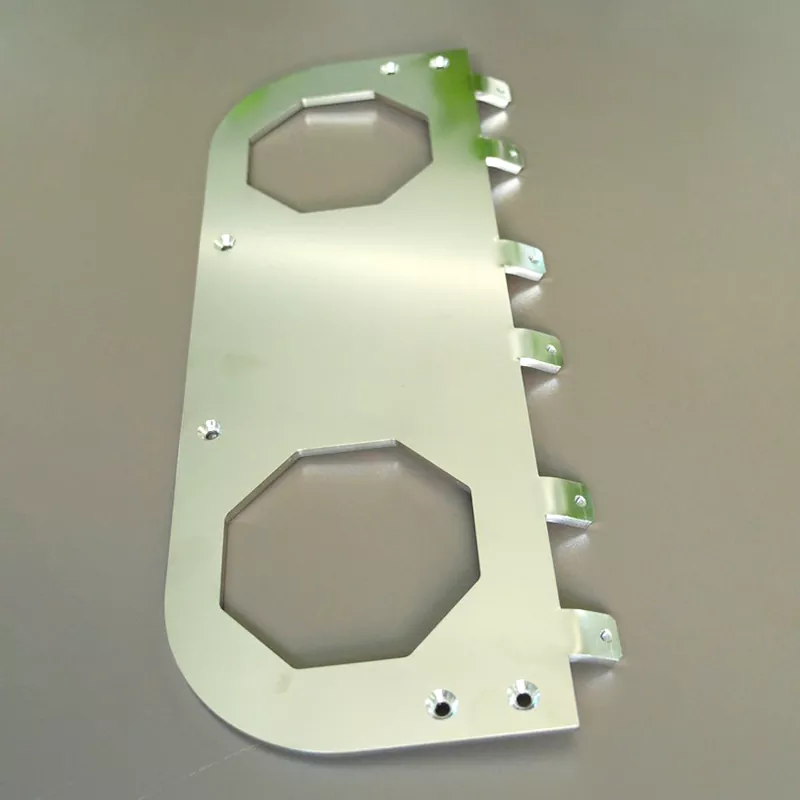 Chapa de caja eléctrica CNC